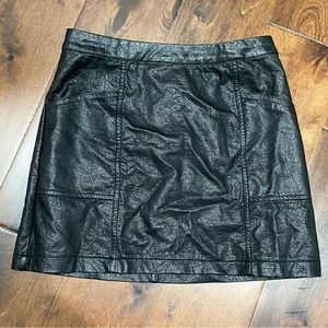 Girls art class faux leather mini skirt size medium 7/8